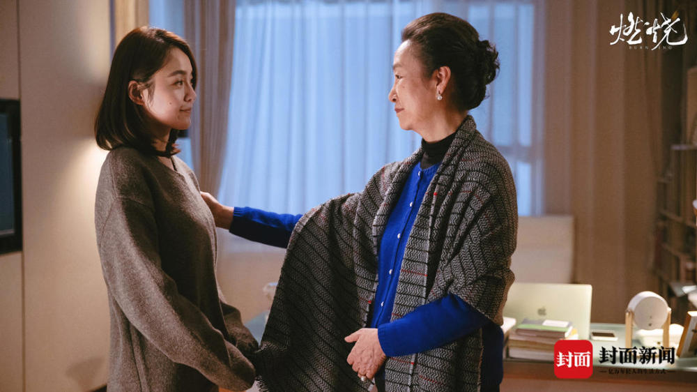 【看戏】"国民妈妈"变身"幕后大佬" 奚美娟反转上演"鳄鱼的眼泪"