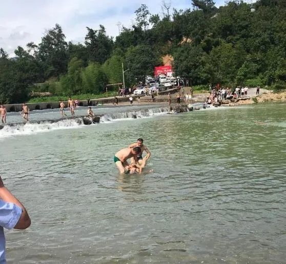 温州野外,年轻小伙游泳溺死