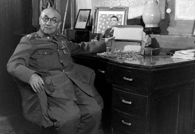 阎锡山的小儿子,移居美国沦落到卖保险,晚年回山西故居要买门票