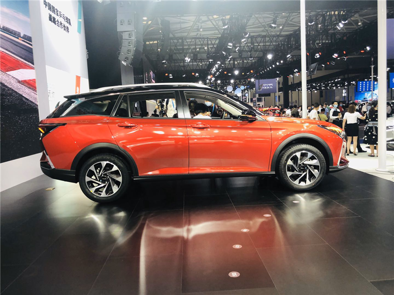 驭风而行的东风风神aeolus