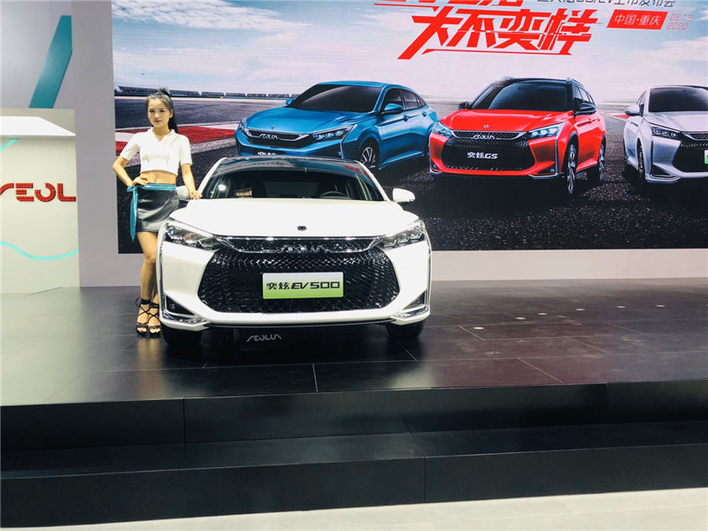 驭风而行的东风风神aeolus