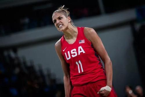 艾琳娜·戴尔·多恩有着女库里之称,她在2013年第二顺位被芝加哥天空