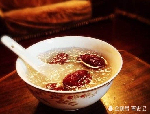 秦可卿|秦可卿究竟因何而死？一碗燕窝粥，二斤人参膏，说透隐情