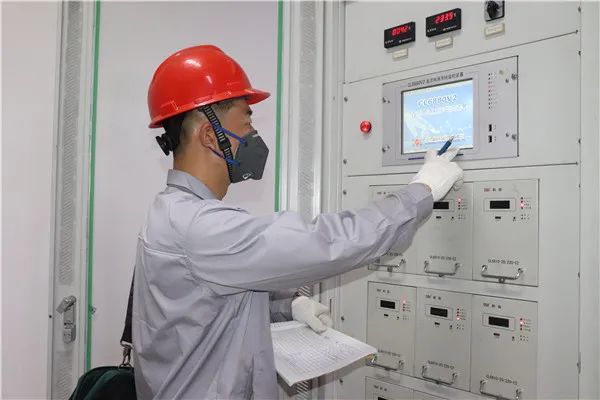 员工风采在平凡岗位绽放荣光记发电车间最美巡检工潘钉