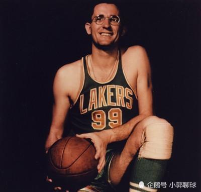 迪肯贝·穆托姆博(dikembe mutombo,1966年6月25日,前刚果裔美国