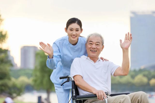 月嫂行业：专业照护下的温情守护