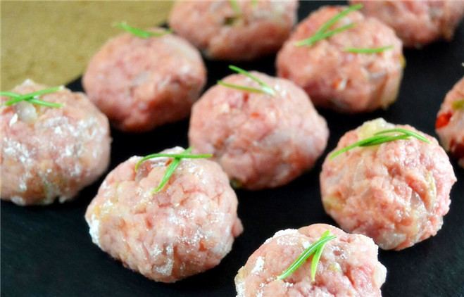 肉丸子怎么做不会散?你真的知道吗?今天老奶奶告诉各位制作方法