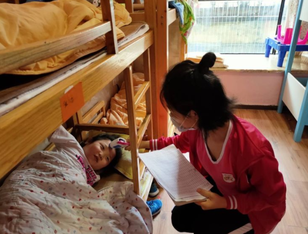幼师"看睡"不简单,幼儿安全不容忽视!