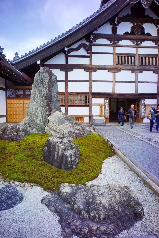 天价成交的宋瓷精品 为何大多源自日本 瓷器 龙泉青瓷 茶盏 天龙寺 日本 宋瓷