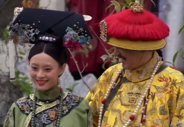 甄嬛传谁看明白了雍正让甄嬛给果郡王下毒甄嬛为何要先去更衣