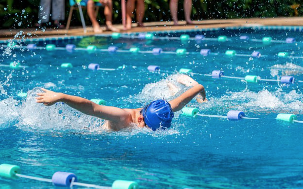 禁止蝶泳可防病毒?英国开放泳池前,游泳协会推出一系列古怪规定