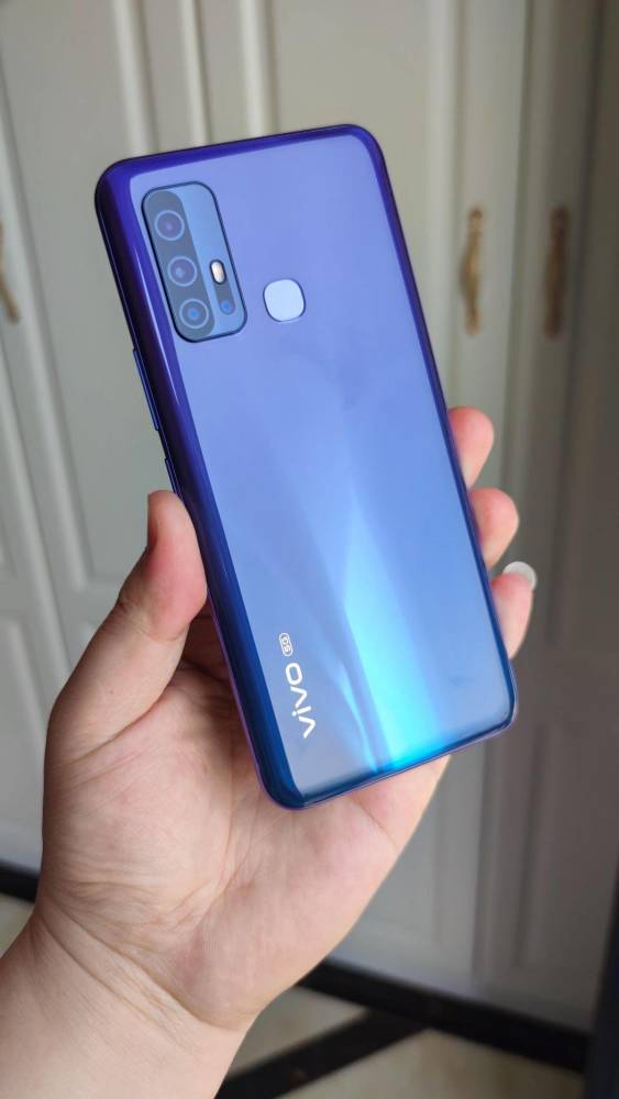 均衡全面5g中端大明星vivoz6限时促销还送耳机_腾讯新闻