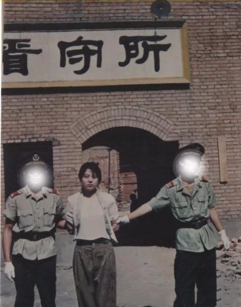 花季少女误入歧途执行枪决时为何突然张嘴原来不想容貌被毁