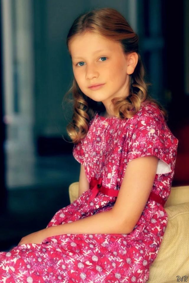 姑娘,去年刚满 18 岁,不久的将来,她将会成为比利时历史上第一位女王