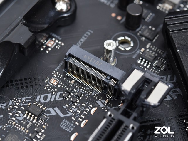 b550主板首测 华硕 rog strix 猛禽b550主板来袭