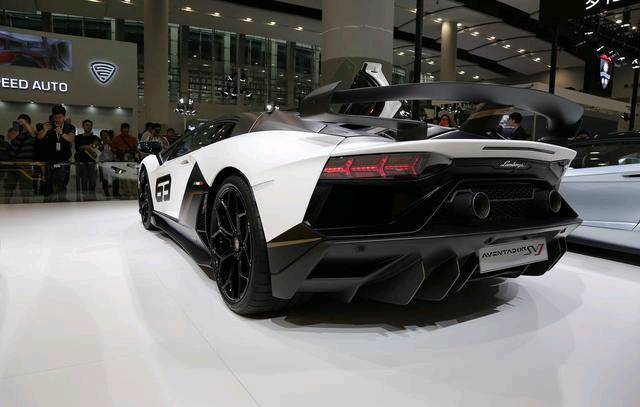 兰博基尼埃文塔svj特别版全球限量63台