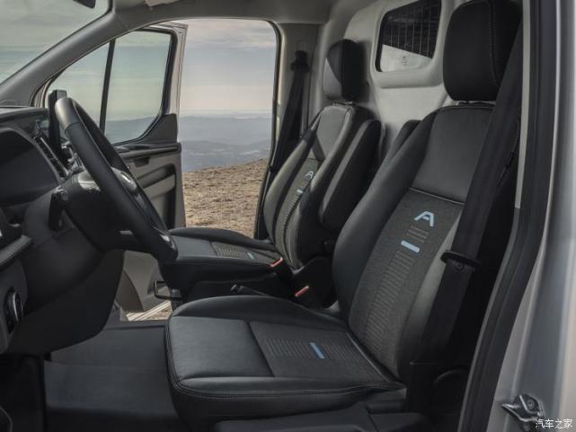 两种外观 新款福特Transit/Tourneo官图