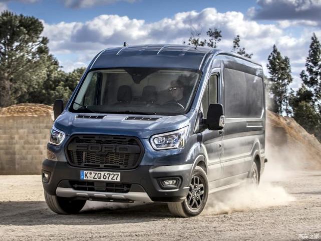 两种外观 新款福特Transit/Tourneo官图