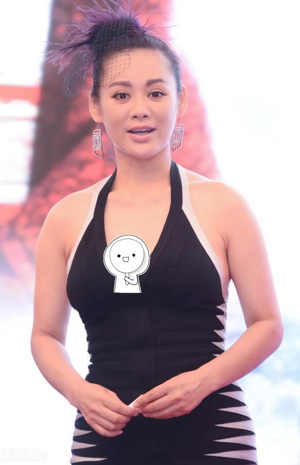 宁静的大码身材火了,虽然看着有点壮,但却没有一丝赘肉感