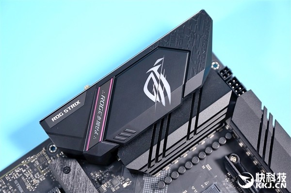 中端也奢华华硕rogstrixb550egaming主板图赏