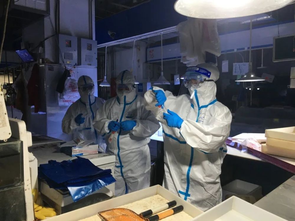 关键时刻关键时刻，他们再次逆行，炸酱面加油！