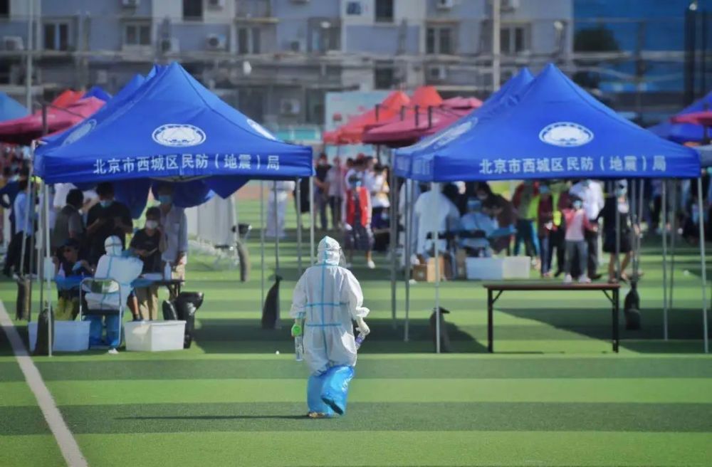 关键时刻关键时刻，他们再次逆行，炸酱面加油！