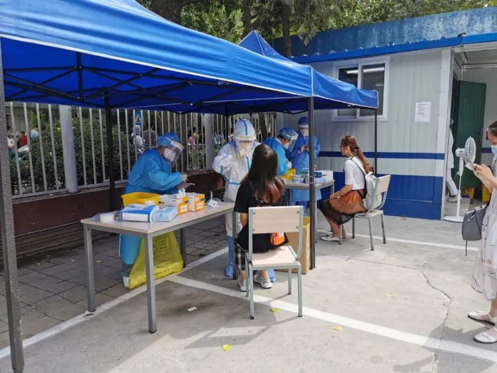 关键时刻关键时刻，他们再次逆行，炸酱面加油！