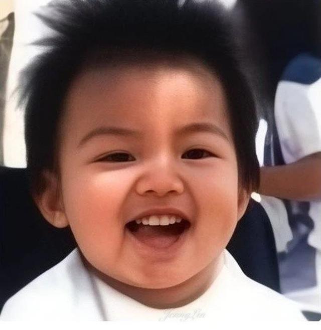 李敏镐儿时照片曝光:从足球小将成长为演员,粉丝数量居韩国第一