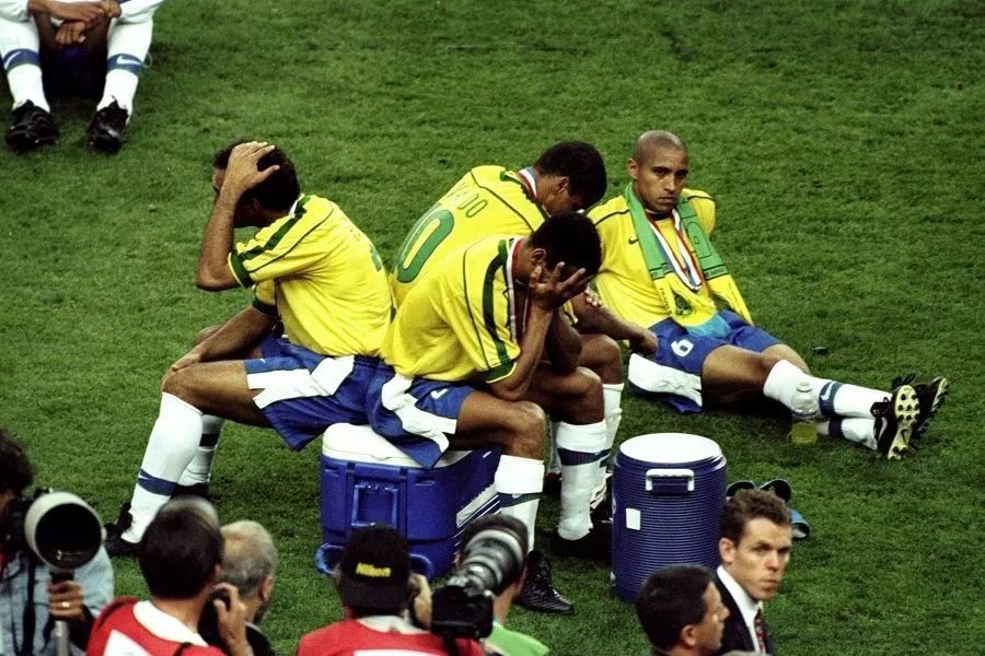 22年过去了,98年的世界杯的足球记忆,为何令人印象深刻?