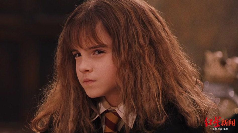 赫敏成奢侈品巨头董事艾玛沃特森演而优则商