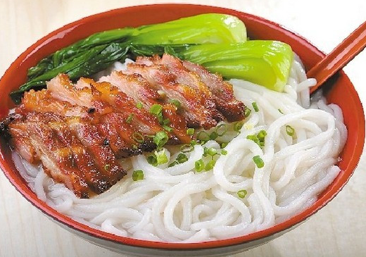 5,三乡濑粉云南米线是著名的地方小吃,也是当地人最喜爱的食物,可以说