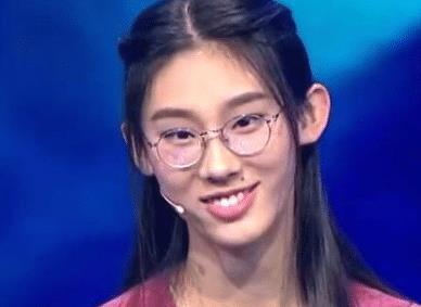 你曾嫌"才女武亦姝"长得丑,今穿汉服美得让你"高攀不起"!