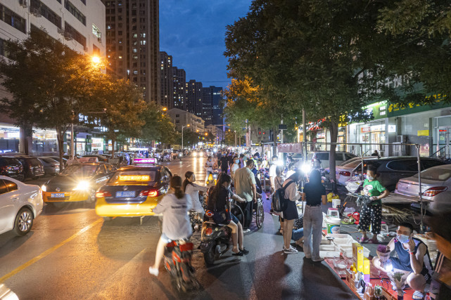 石家庄最短的夜市仅300米市民却每天必逛看看都卖些啥