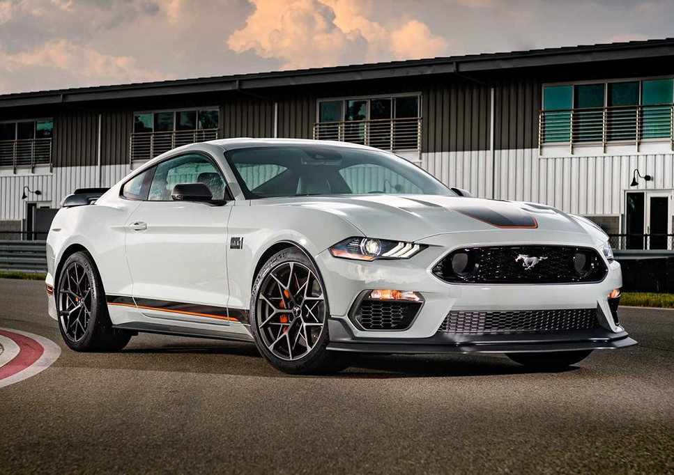 2020款福特野马火了,长近4米8,466马力 国六标准,比保时捷精致