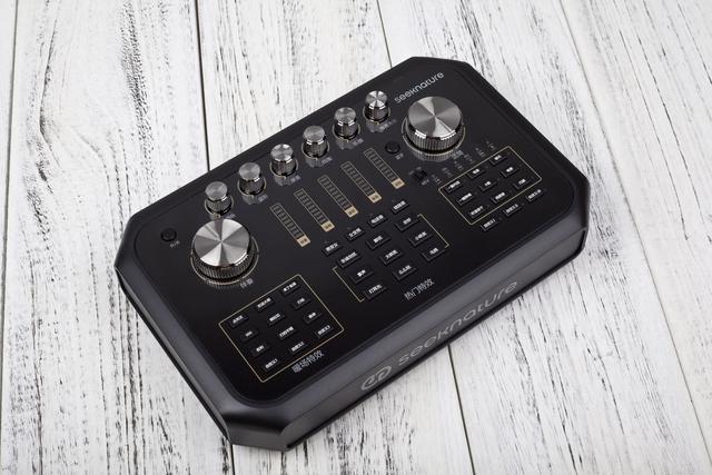 化简为繁森然st60调音台声卡一目了然的按键设计让主播更省心