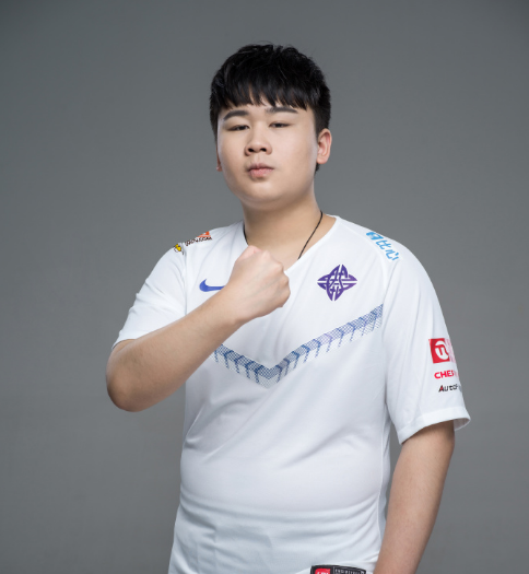 今年,lpl最好笑的梗都由estar的队员创造,春季赛的中单cryin点爆炸