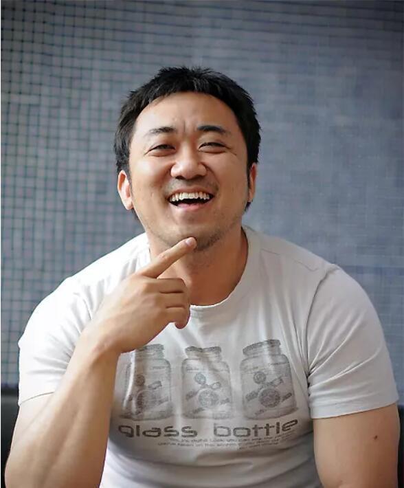 韩国硬汉"地表最强大叔"《马东锡》精彩励志故事