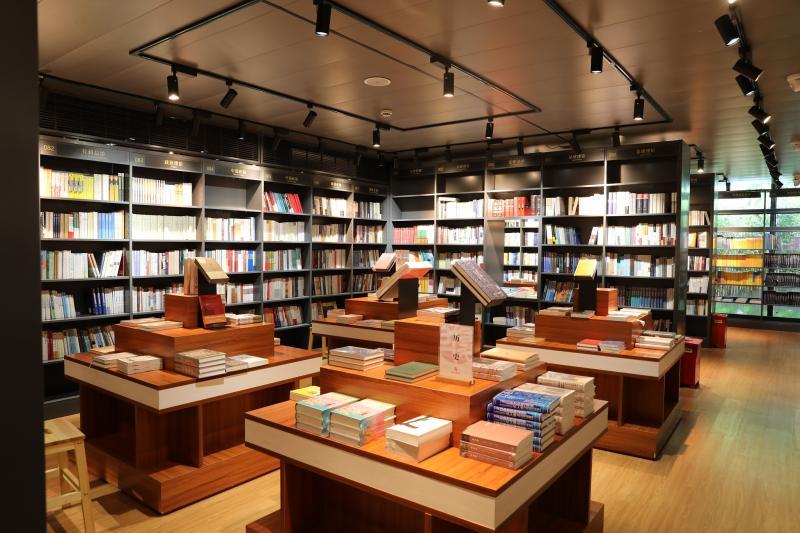 开了27年的复旦经世书局新址新开上海高校书店有这些好消息告诉你