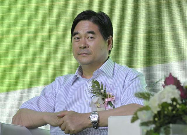 同年7月,王振华被上海市公安局普陀分局刑事拘留.