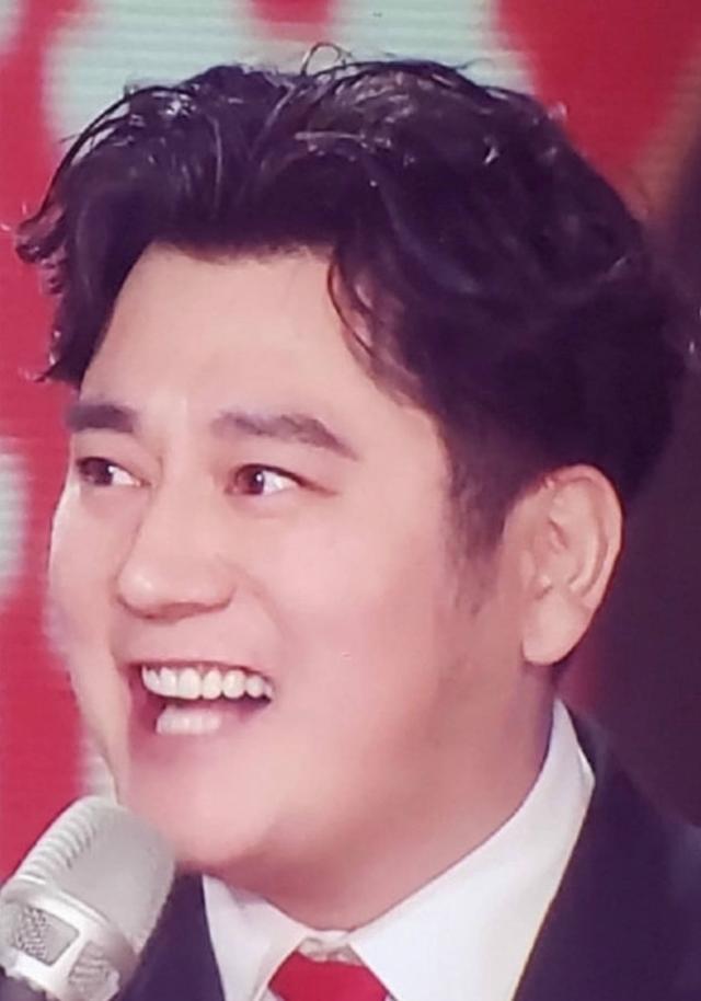 6月17日湖南晚会钱枫身材管理失控畸形的肥胖也是一种不敬业