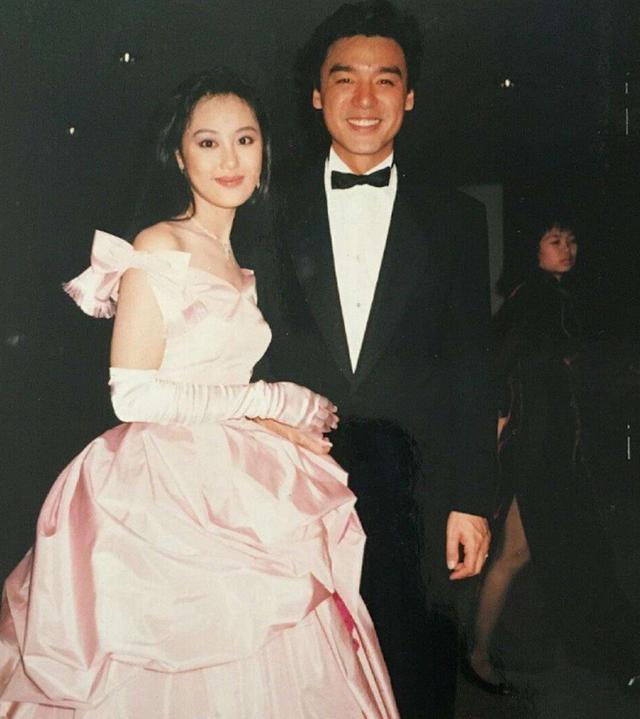 时间管理大师章小蕙,同时交往5个外籍男友,情人节是怎么过的?