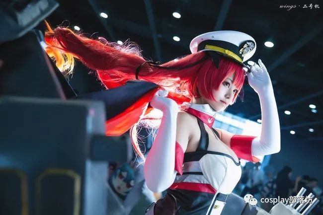 cos碧蓝航线帅气的火奴鲁鲁场照