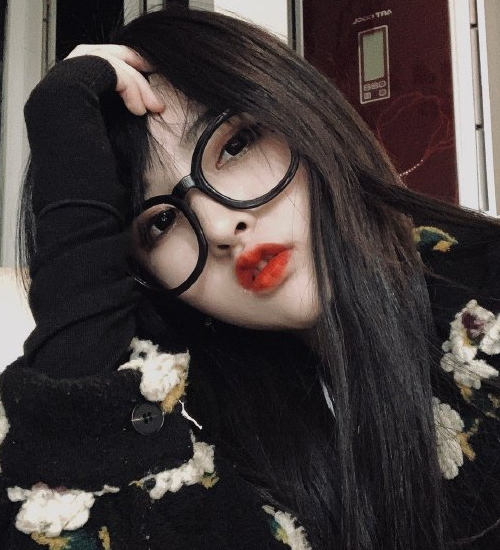 次惑小仙女未整容前照片曝光圆脸塌鼻梁抢镜网友直呼认不出来