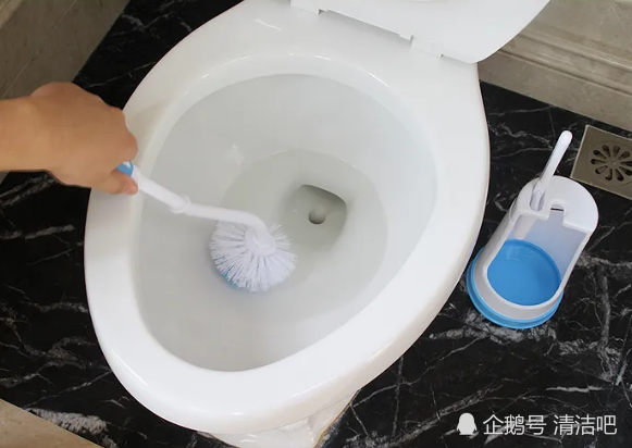 消毒清洁做到位,让家中的马桶更卫生