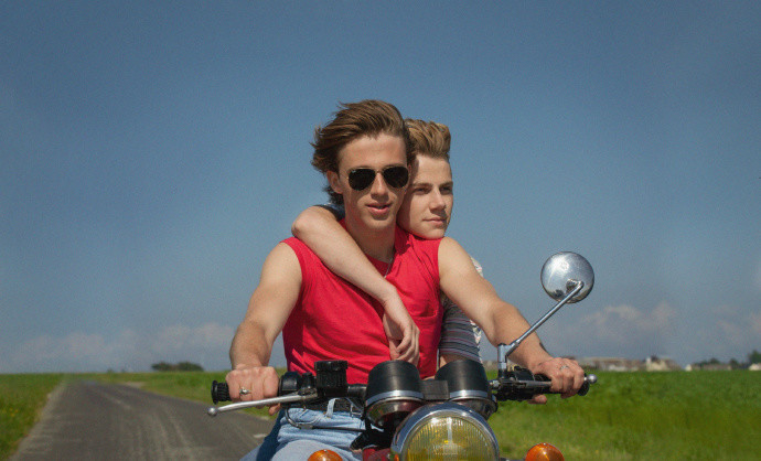 85年的盛夏寻找真正的梦想展现青涩的少年情