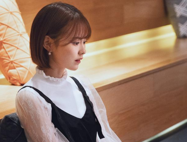 徐艺方主演了《致青春》,《姥姥的饺子馆》,《青囊传》等,徐艺方在