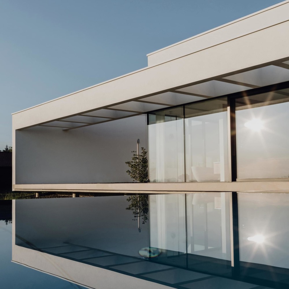 德国帕绍760㎡乡村私人别墅落地玻璃窗打造开阔视野