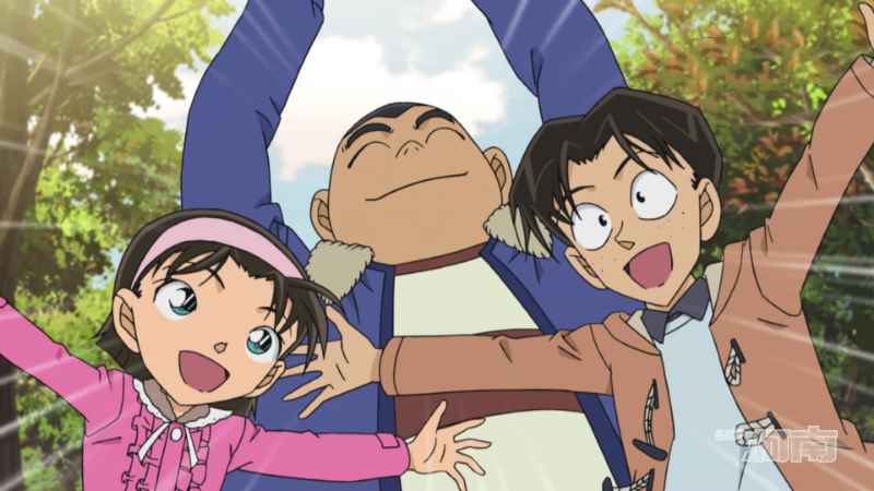 熟悉《名侦探柯南》的朋友都知道,帝丹小学有三小只,一个小女孩和两个