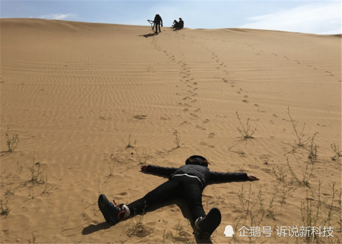 在沙漠中缺水时,人类应该怎么做呢?学会这3点有可能会救命!