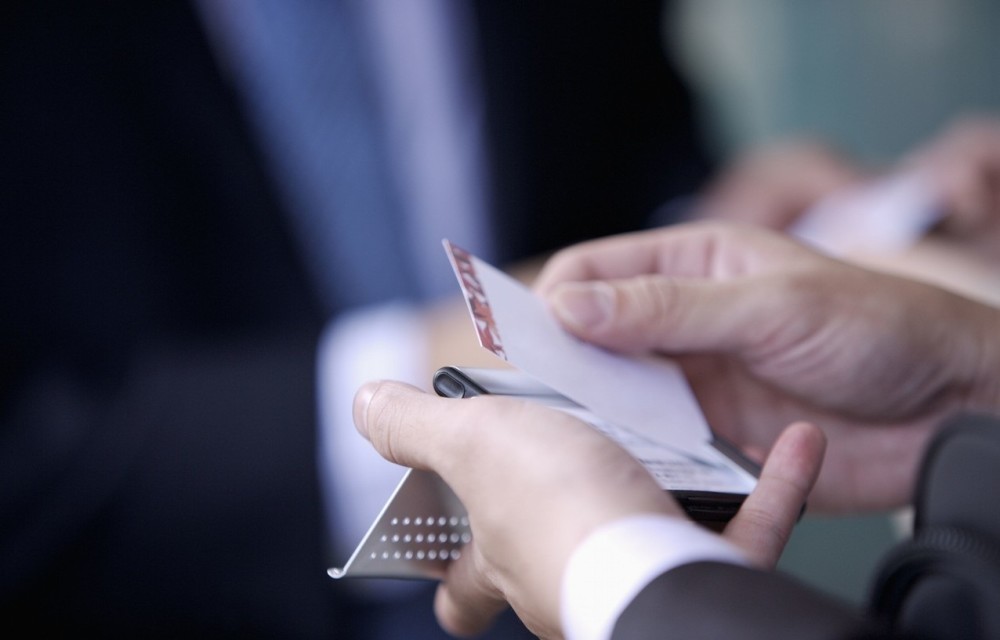 递接名片的礼节_腾讯新闻